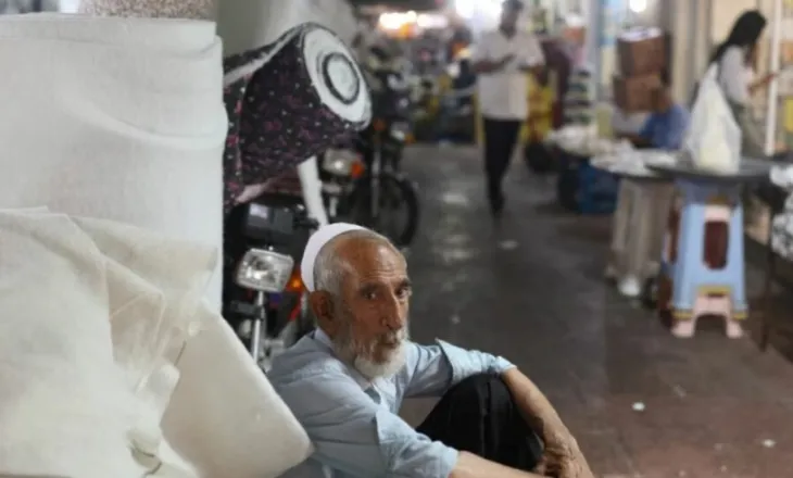 “Vetëm të mbijetojmë”- Ja si inflacioni i lartë po ua vështirëson jetën iranianëve: Pjesa më e keqe është se njerëzit janë mësuar me këtë!