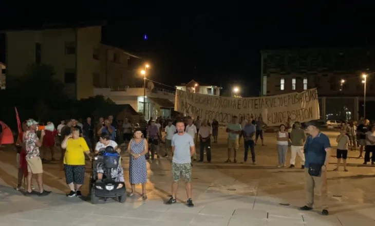 VIDEO-37 ditë protestë/ Divjaka vijon t’i thotë ‘Jo’ reformës së PS, kundërshtojnë shkrirjen e bashkisë