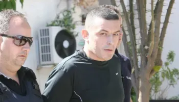 VIDEO / Doli nga burgu me leje, dalin detaje dhe pamje nga ngjarja ku u përfshi Alket Rizai