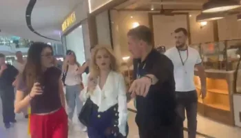 VIDEO / Protesuesit sulmuan deputeten e PS, reagon Koçiu: Kjo është dhunë e mirëfilltë!