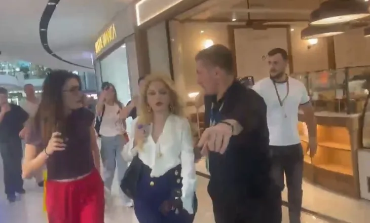 VIDEO / Protesuesit sulmuan deputeten e PS, reagon Koçiu: Kjo është dhunë e mirëfilltë!
