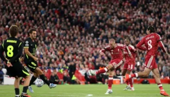 Video/ PSG e nis me mbrojtje kurorën e ‘mbretit’, i bën “tenis” sllovakëve! Liverpuli përmbys Atletikon, ja rezultatet e Champions