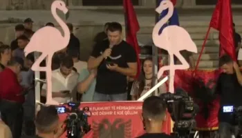 VIDEO/ Qytetari: Shqiptari nuk është i zemëruar se kërkon më shumë, por sepse punon shumë dhe jeton më pak