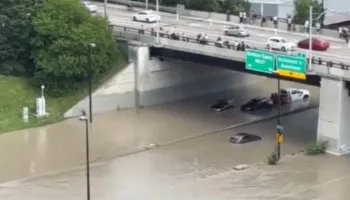 VIDEO/ Stuhia e shekullit godet Toronton, përmbytje dhe dëme katastrofike! Mijëra kanadezë pa energji, shikoni pamjet