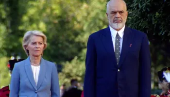 VIDEO-SYRI TV/ Presidentja e KE vizitë në Tiranë: Reformat të zbatohen jo vetëm të miratohen