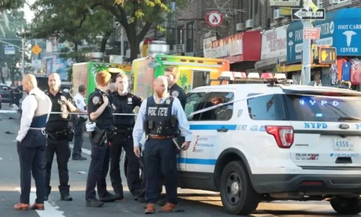 VIDEO/ Terror në Paradën e Brooklyn në SHBA, një person sulmon me thikë në shesh, të paktën 3 të plagosur! Shikoni pamjet