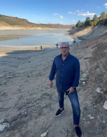 VIDEO/ Tharja e rezervuarit të Kasharajt, Korreshi: Për të rregulluar hinkën e daljes është tharë e gjithë këneta