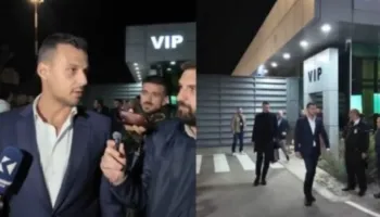 VIDEO/ “UÇK, UÇK!”- Djali i Hashim Thaçit dhe i Kadri Veselit priten me ovacione në aeroportin e Prishtinës! Endrit Thaçi: Gjykatë kriminale!