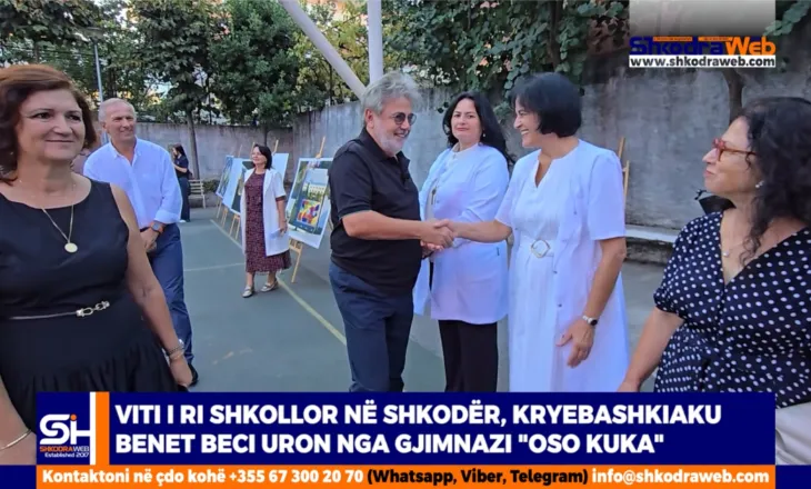VIDEO – Viti i ri shkollor në Shkodër, kryebashkiaku Benet Beci uron nga gjimnazi “Oso Kuka”…
