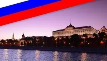 Vizita e të dërguarve të Trump në Moskë/ Kremlini: SHBA mund t’i kërkojë Kievit ndalimin e sulmeve