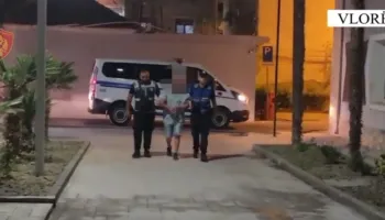 Vjedhje makinash në Vlorë/ 2 të arrestuar, njëri tentoi të vidhte edhe një ‘Jeep’ në Orikum
