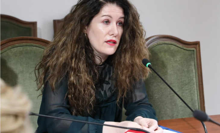 Vlora Hyseni ndodhet jashtë vendit, a do arrestohet nëse nuk kthehet në Shqipëri drejtoresha e SHISH-it?