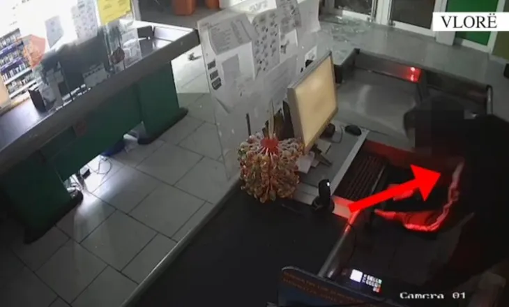 Vlorë/ Vodhi kasën e supermarketit pasi theu xhamin, arrestohet 32-vjeçari