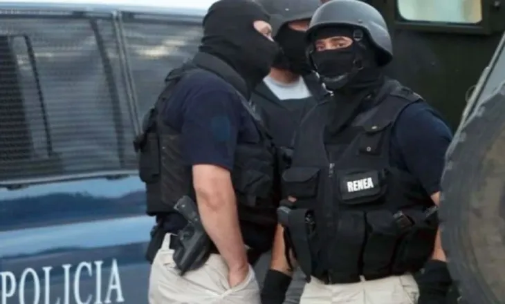 Vrasja e Artan Myrtajt/ RENEA zbarkon në Kamëz, kontrolle në banesat e Ervis Lamit, nipit dhe mikut të tij