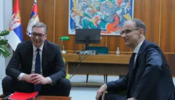 Vuçiç bën lëvizjen e radhës politike, pritet të shpërndajë Parlamentin dhe të garojë për kryeministër!