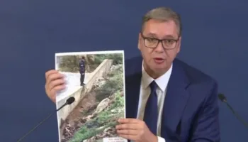 Vuçiç i pakënaqur me 81 vite burg ndaj ish-krerëve të UÇK-së, del në konferencë dhe ankohet: Nuk janë dënuar për krime kundër njerëzimit!