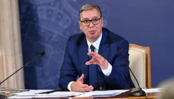 Vuçiç sulmon liderët shqiptarë për qëndrimet e tyre pas vendimit të Hagës dhe ngre pretendimin për “standarde të dyfishta” ndaj Serbisë