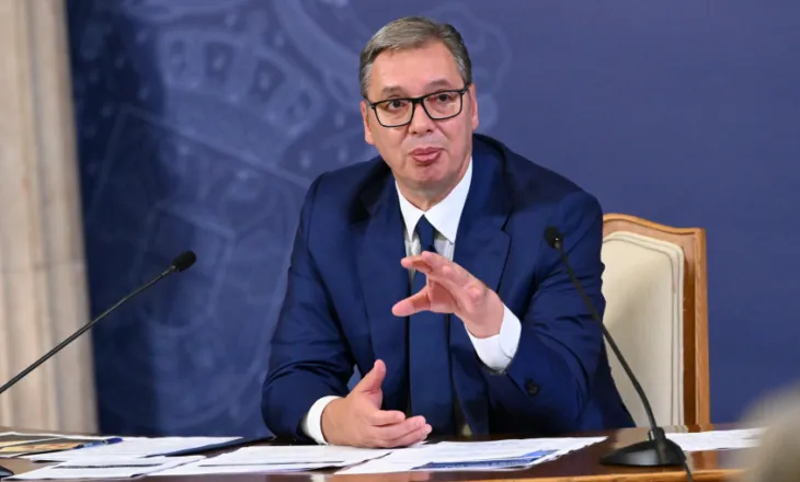 Vuçiç sulmon liderët shqiptarë për qëndrimet e tyre pas vendimit të Hagës dhe ngre pretendimin për “standarde të dyfishta” ndaj Serbisë