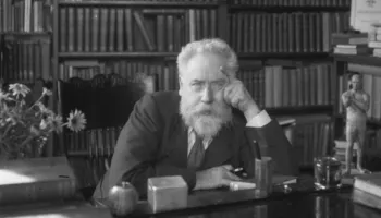 William Ernest Henley, poeti që sfidoi fatin dhe i mësoi botës të ecë përpara