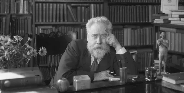 William Ernest Henley, poeti që sfidoi fatin dhe i mësoi botës të ecë përpara