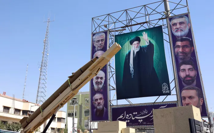WSJ: Irani po prodhon përsëri raketa balistike