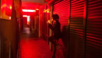 Zbulohet “çerdhja” e prostitucionit në Tiranë, në pranga dy braziliane dhe një kolumbiane