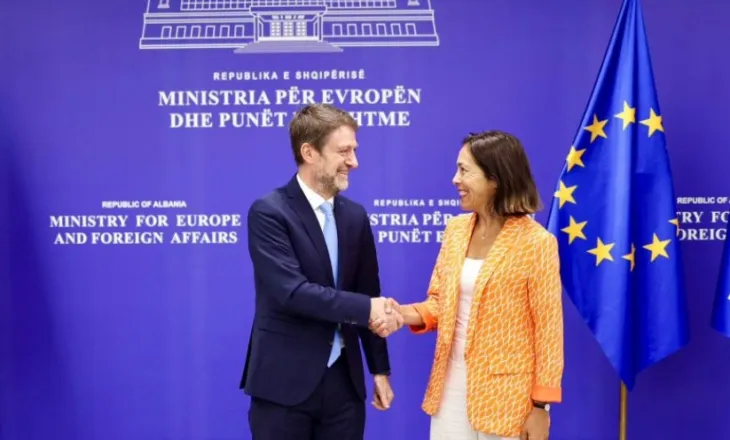 “Zgjerimi, sukses i përbashkët”- Ministri Hoxha pret ambasadoren e re të BE-së: Shqipëria ecën drejt objektivit për anëtarësim brenda kësaj dekade