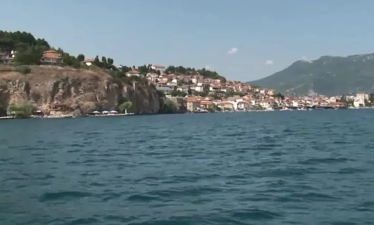 Zhduket një 32-vjeçar në ujërat e liqenit të Ohrit