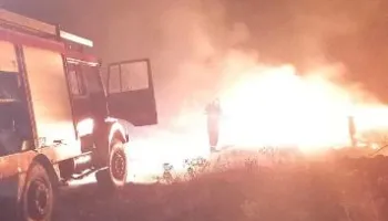 Zjarr i madh në Lazarat, fakët rrezikojnë banesat
