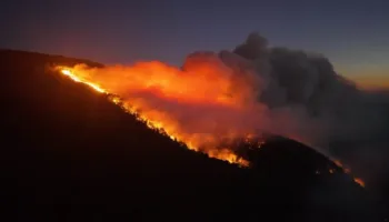 Zjarr në malin e Tërbunit, bashkia Pukë apel qytetarëve për bashkëpunim