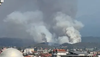 Zjarr në qarkun e Shkodrës, flakët përhapen me shpejtësi