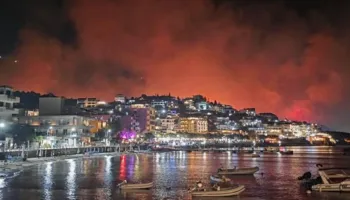 Zjarret në Himarë, kryebashkiaku Tavo apel banorëve: Largohuni nga banesat!