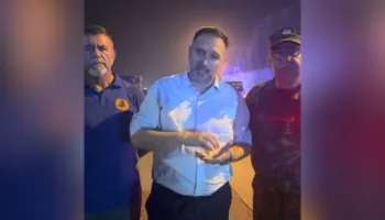 Zjarret në Levan të Fierit, Ministri Nufi në terren: Situata është nën kontroll!