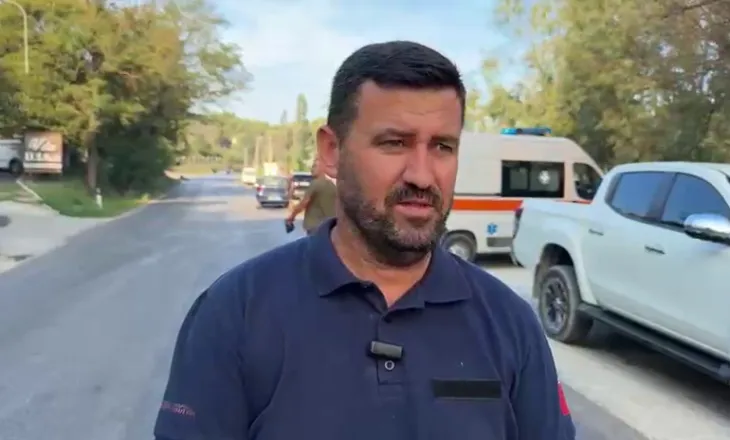 “Zjarri në Fier vijon të jetë kritik”, Shefi i Mbrojtjes Civile: Janë evakuuar disa familje, ndërhyrje nga toka dhe ajri