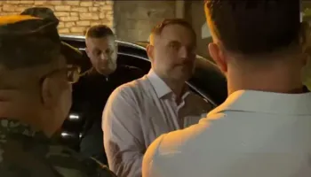 Zjarri në Levan, ministri Nufi mbërrin në terren