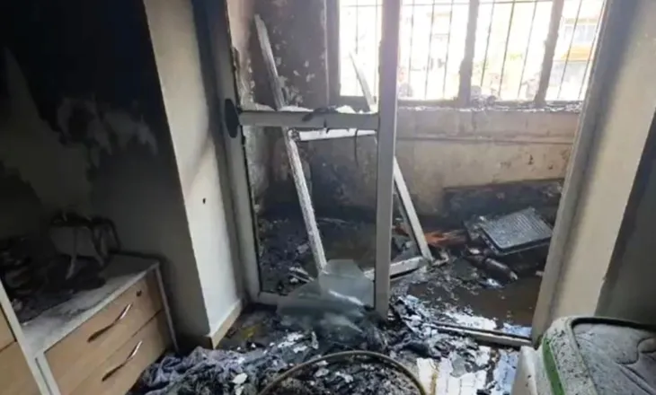 Zjarri përfshin banesën në Bulqizë, fqinjtë shpëtojnë personin me aftësi të kufizuara