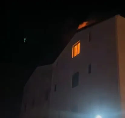 Zjarri përfshin hotelin në Velipojë/ Dëme të mëdha materiale, fatmirësisht pa të lënduar
