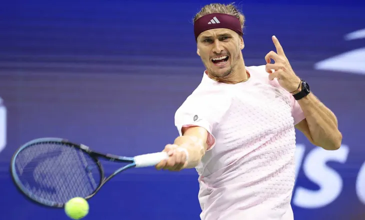 Zverev avancon në raundin e katërt të US Open, kualifikohen edhe Osaka, Gauff, Swiatek e Rybakina