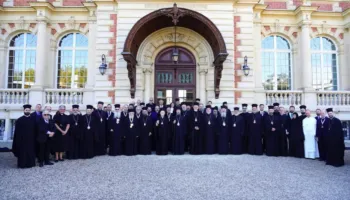 10-Vjetori i Sinodit të Shenjtë, Kryepeshkopi Joani merr pjesë në Konferencën Ndërkombëtare në Francë: Perspektiva e ardhshme për unitet dhe bashkëpunim