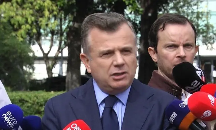 “100 mijë lekë për kokë”! Balla akuzon PD për financimin e protestuesve: Berisha tentoi të digjte selinë e PS