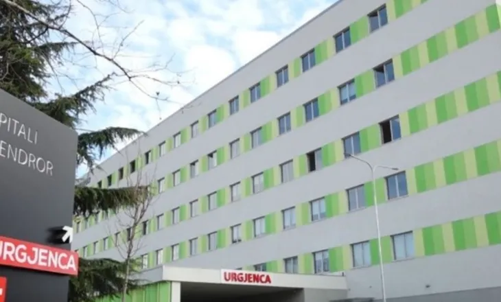13 të dëmtuar pas protestës, 6 policë e 2 gazetare mes të lënduarve! Një kalimtar shtrohet në spital