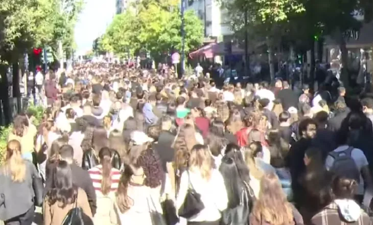 205 mijë studentë, sa në protestë? Analisti: Vetëm kur bulevardi të mbushtet me 100 mijë protestues…