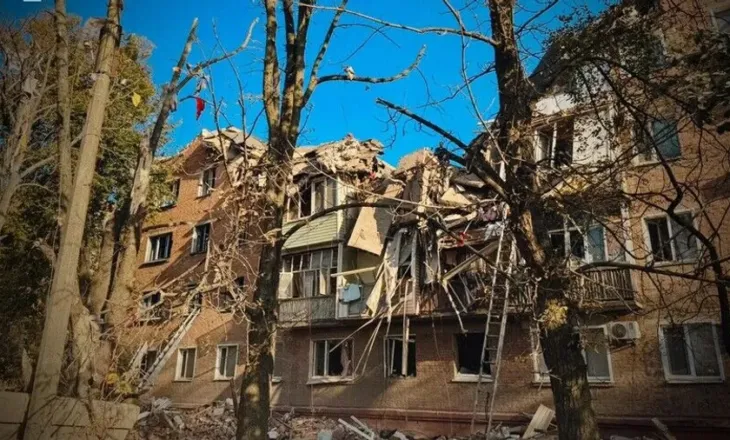 22 të vrarë nga sulmi me raketa ruse në Ukrainë, mes viktimave 5 fëmijë