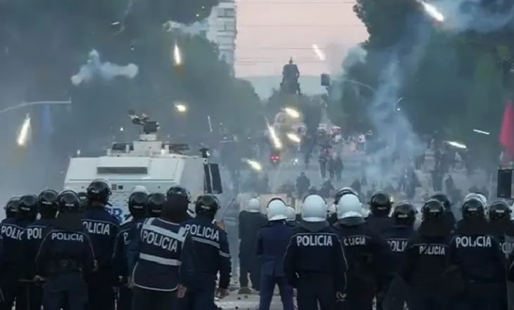 26 të lënduar nga protesta, Ministria e Shëndetësisë tregon bilancin e mbrëmjes: Janë jashtë rrezikut për jetën