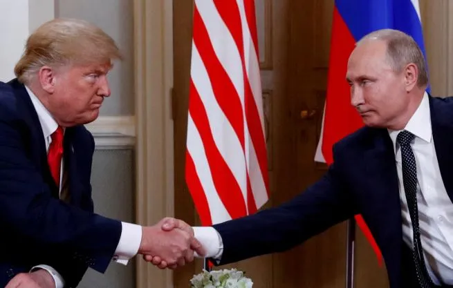 288,000 ton naftë ruse, 7 cisterna lundrojnë drejt SHBA-së pas marrëveshjes së Trump me Putin