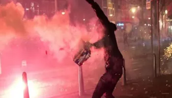344 kuti me fishekzjarre gati për shitje ndaj protestuesve, pranga 24-vjeçarit në Tiranë! Vlera arrin në 40 mijë euro