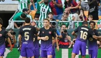 7 gola të shënuar në Betis-Barcelona. Katalanasit marrin fitoren e nëntë rresht, vendasit të pakënaqur me arbitrin (video)