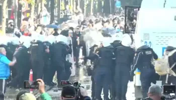 9 orë protestë nëpër Tiranë, Policia: 16 të arrestuar dhe 49 të proceduar penalisht