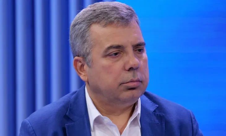 Abilekaj: Nuk ka një grupim trushpëlarësh që kërkon të barazojë Berishën me Ramën, është protestë anti-establishment