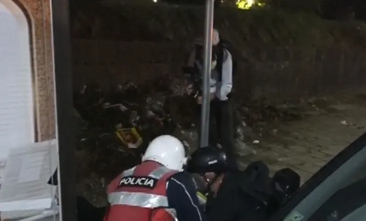 Ai nuk reagonte, polici vazhdonte ta godiste pa mëshirë! Pezullohet efektivi i “Shqiponjave”
